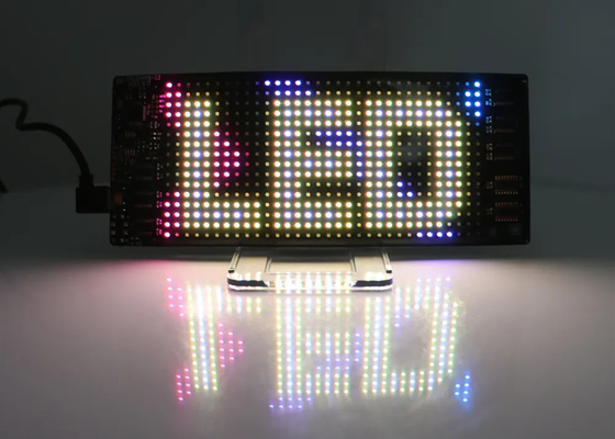 Özel Mod LED Animasyon İşaretleri Araç Kamyon 5VDC USB / 2A Kaydırma Metin 120x595mm Ekran Ekranı